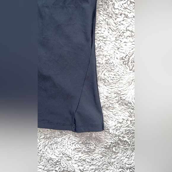 UNDER ARMOUR Women’s HeatGear Armour Racer Tank - Picture 3 of 6